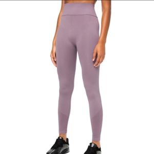 NWOT Lululemon Ebb to Street Tights